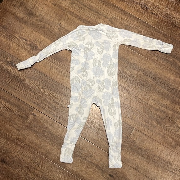 Hamner Hill Hydrangea bamboo pajamas - Picture 4 of 4